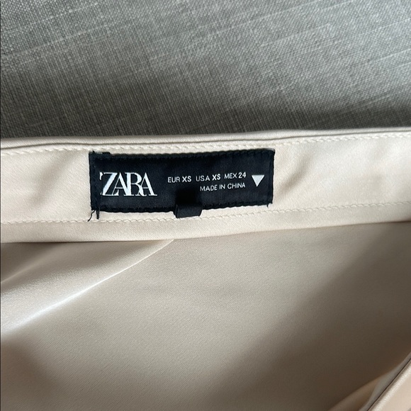 Zara Cream Midi Skirt - Picture 2 of 3